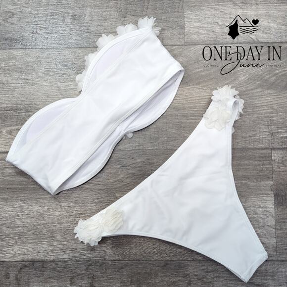 CharmLeaks Bandeau Bikinni Swimsuit Size L - Picture 4 of 4